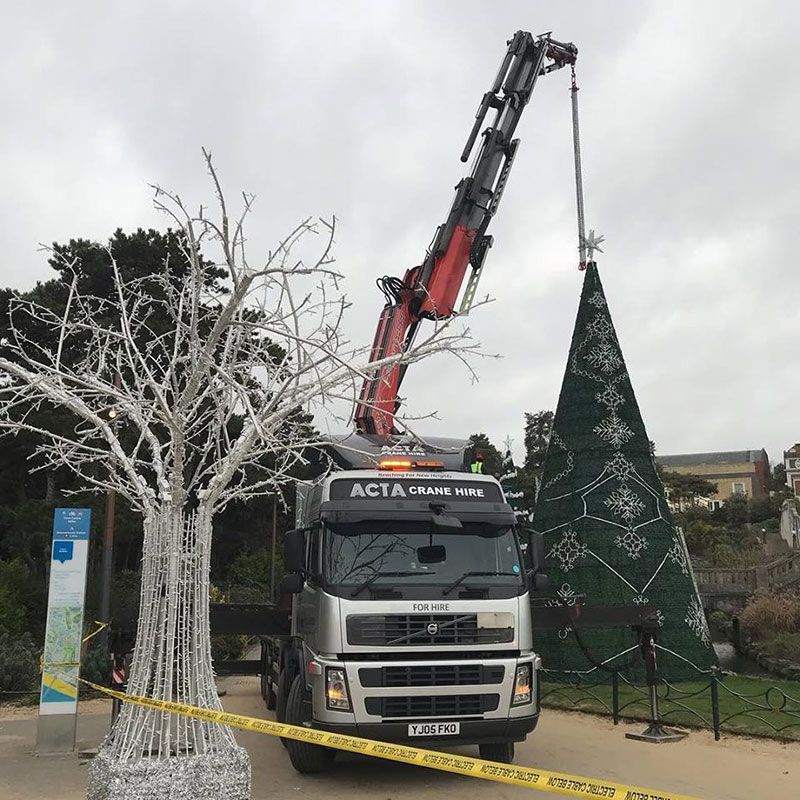 ACTA Crane Hire Setting up Christmas Tree